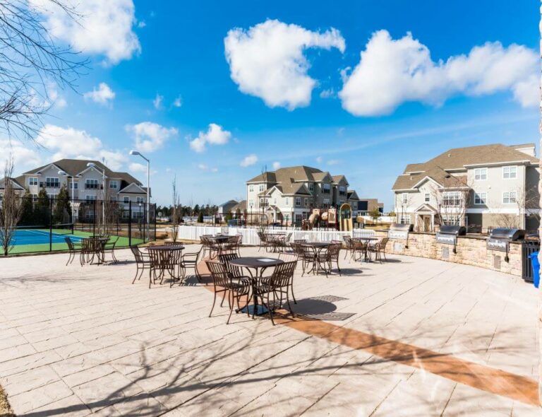 Photos of Apartments & Amenities Stafford Preserve